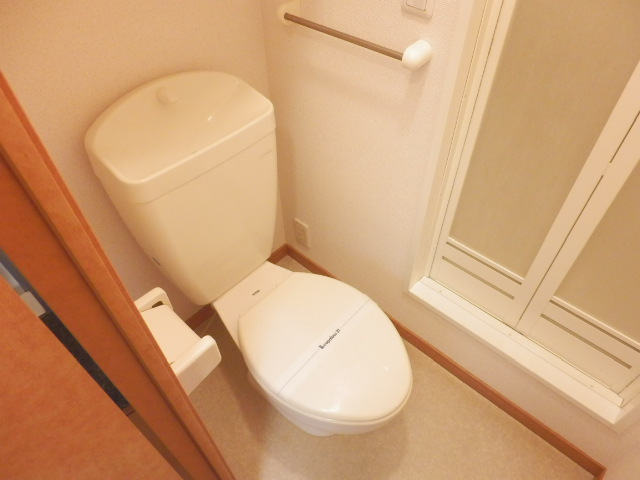 その他　トイレの奥にお風呂があり、脱衣所にもなります！