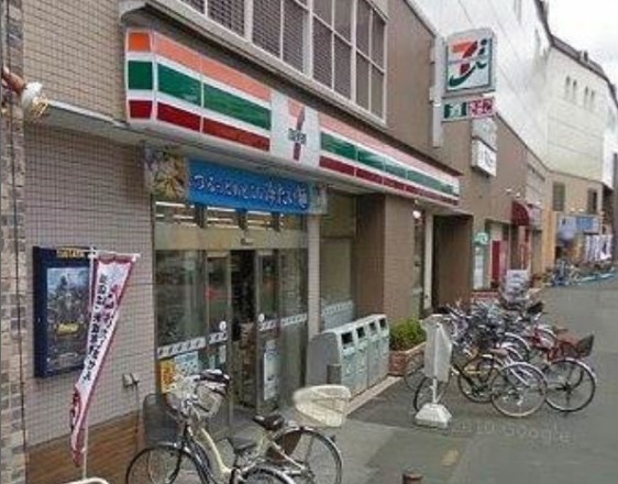 コンビニ　セブンイレブン 狛江駅南店（コンビニ）まで438m