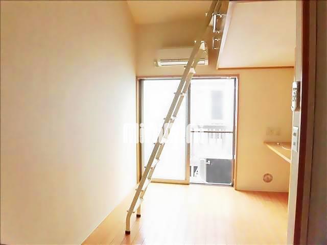 居室・リビング　別号室参考写真