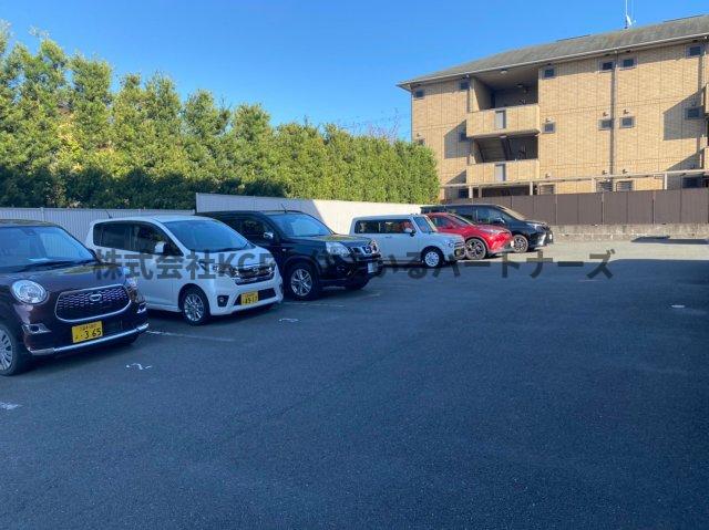 駐車場　駐車場完備です
