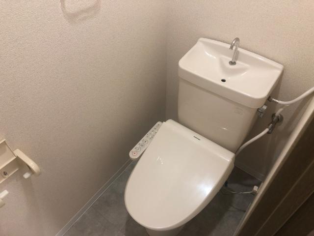 トイレ　シャワー付トイレ
