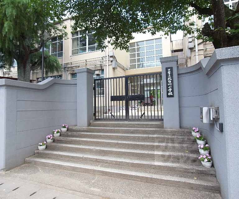 小学校　北白川小学校（小学校）まで474m