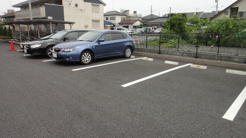 駐車場　アスファルト舗装