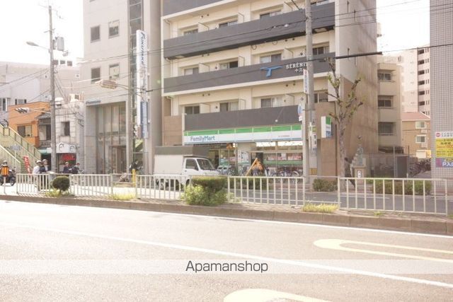 コンビニ　ファミリーマート淀川区役所前店（コンビニ）まで1722m