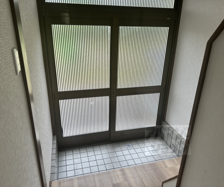 桂久方町貸家の玄関写真