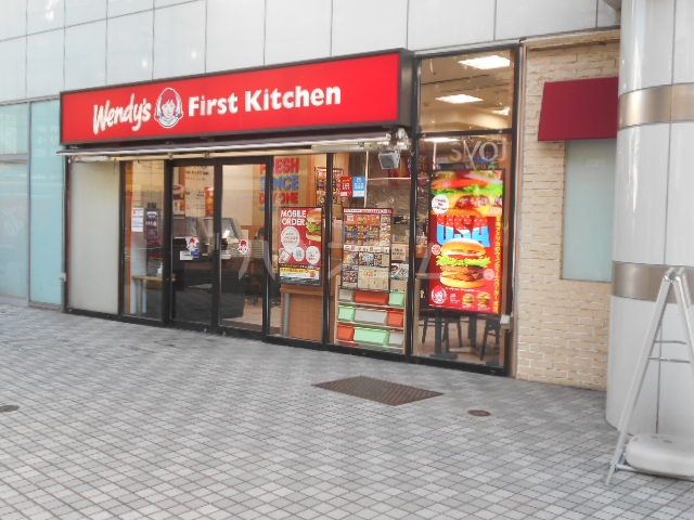 飲食店　ウェンディーズ・ファーストキッチン 浦安西友店（飲食店）まで471m
