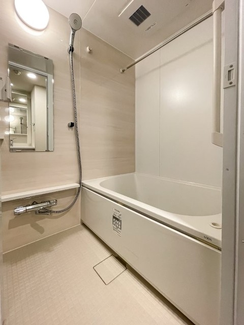 バス・シャワールーム　※写真は同タイプ住戸です。