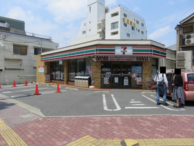 コンビニ　セブンイレブン岡山田町店（コンビニ）まで215m