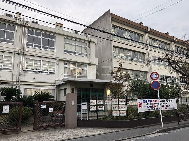 中学校　川崎市立住吉中学校（中学校）まで1502m