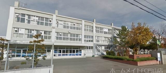 小学校　札幌市立山の手小学校（小学校）まで348m