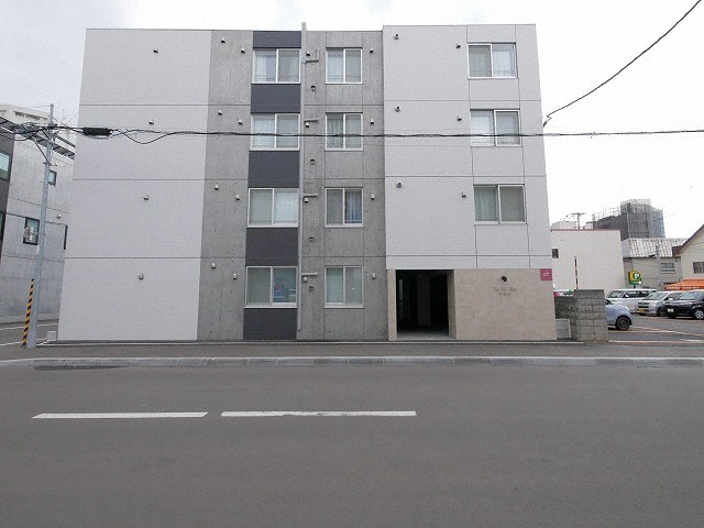 建物外観　☆地下鉄東豊線【学園前駅】まで徒歩3分！