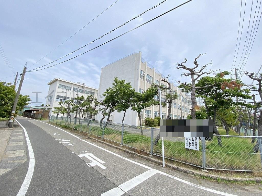 中学校　新潟市立黒埼中学校（中学校）まで2851m