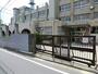 中学校　豊島区立池袋中学校（中学校）まで636m