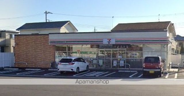 コンビニ　セブンイレブン（コンビニ）まで375m