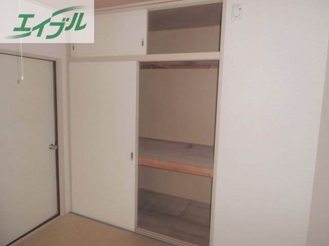 収納　同物件別部屋の写真です