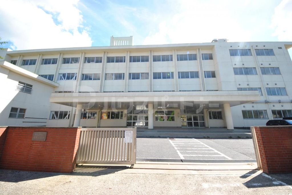 小学校　我孫子市立根戸小学校（小学校）まで1200m
