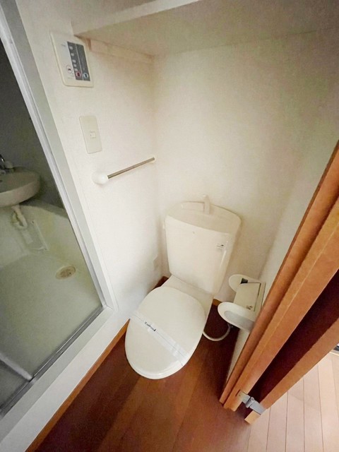 トイレ　別部屋同仕様タイプ