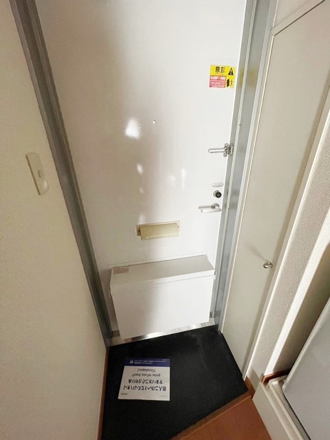玄関　別部屋同仕様タイプ