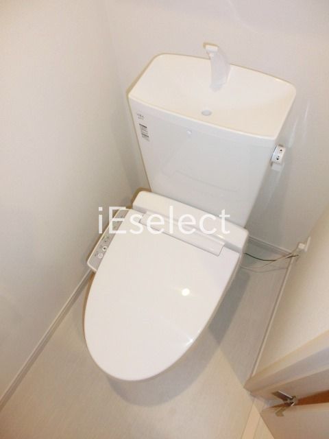 トイレ　ウォシュレット付きのトイレ。