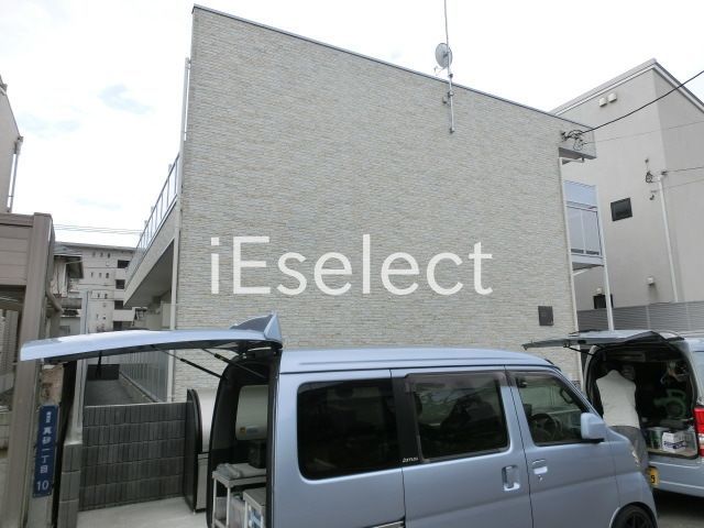 建物外観　経済的な都市ガス仕様。