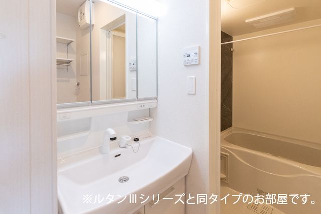 洗面設備　同メーカー施工例