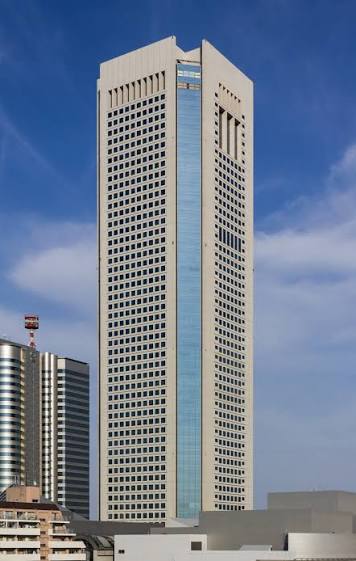 ショッピングセンター　東京オペラシティビル東京オペラシティタワー（ショッピングセンター）まで442m