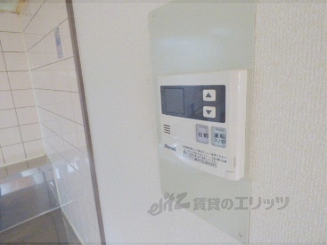 その他設備　給湯器リモコン