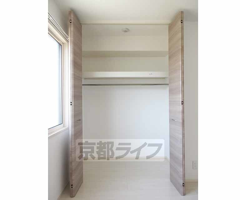 収納　ひろびろクローゼットです