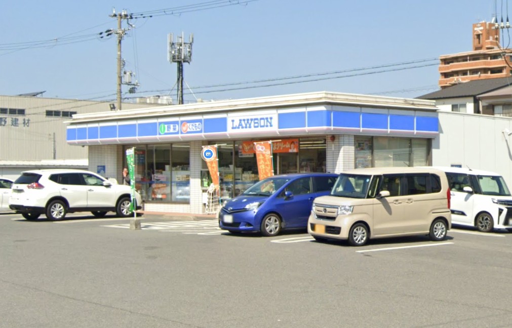 コンビニ　ローソン 広畑東新町店（コンビニ）まで703m