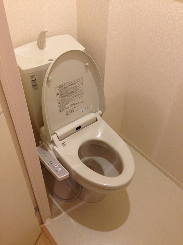トイレ　別部屋参考