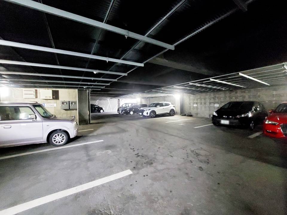 駐車場　駐車場
