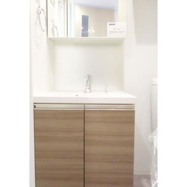 洗面設備　※写真は同タイプ住戸です。
