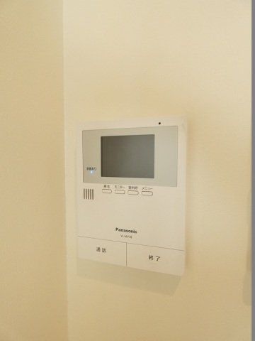 セキュリティ　モニター付きインターホンです。