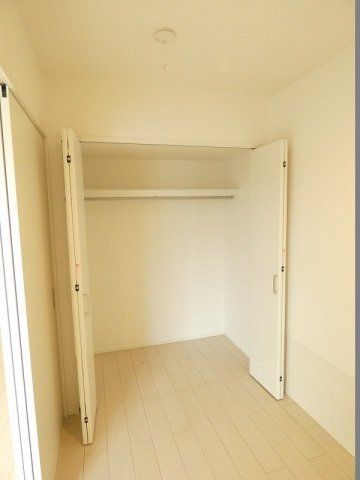 収納　大きめのクローゼットです。