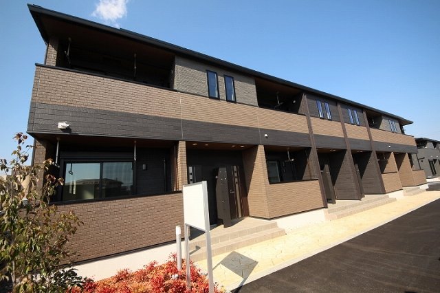 建物外観　掲載写真は同施工会社・同タイプの仕様・設備モデル写真です。建