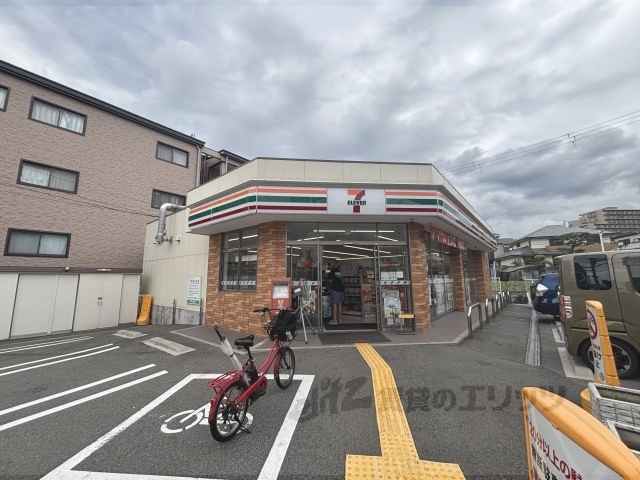 コンビニ　セブンイレブン宝塚宮の町店（コンビニ）まで500m