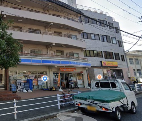 コンビニ　ローソン 篠原本町店（コンビニ）まで301m