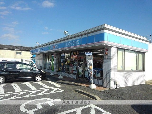 コンビニ　ロ－ソン（コンビニ）まで800m