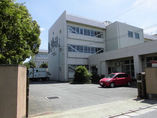 小学校　辻小学校（小学校）まで815m