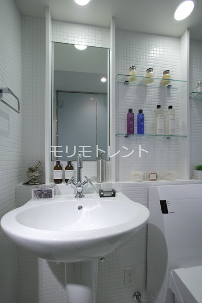 洗面設備　室内参考写真（モデルルーム）