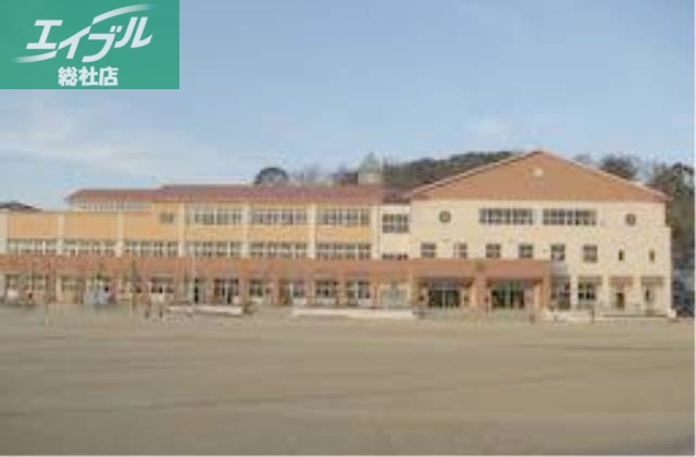 小学校　倉敷市立長尾小学校（小学校）まで574m