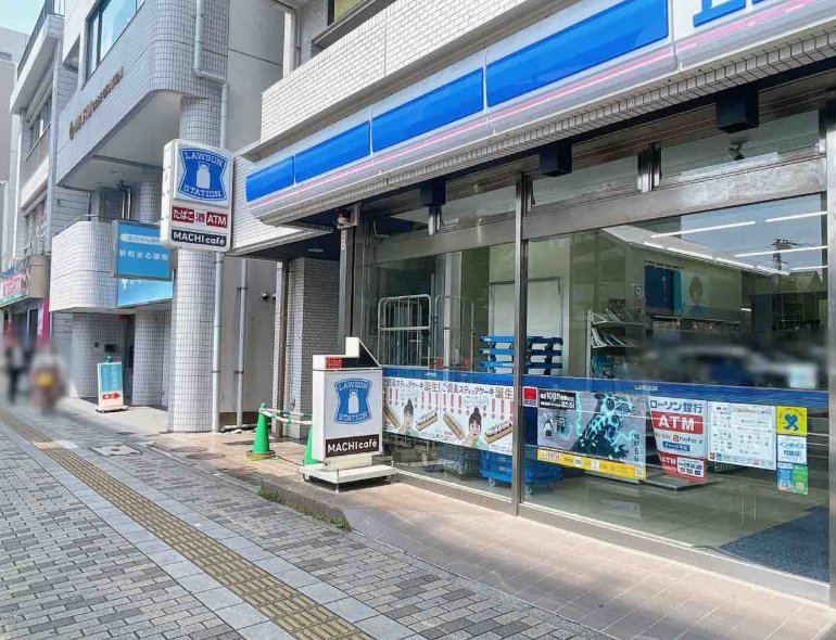 コンビニ　ローソン千葉新町西店（コンビニ）まで1m