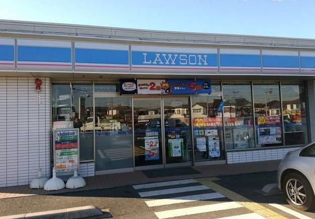 コンビニ　ローソン（コンビニ）まで450m
