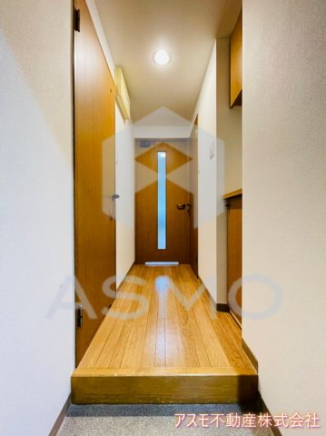 玄関　同マンション別部屋　参考写真