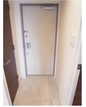 玄関　収納もある玄関です