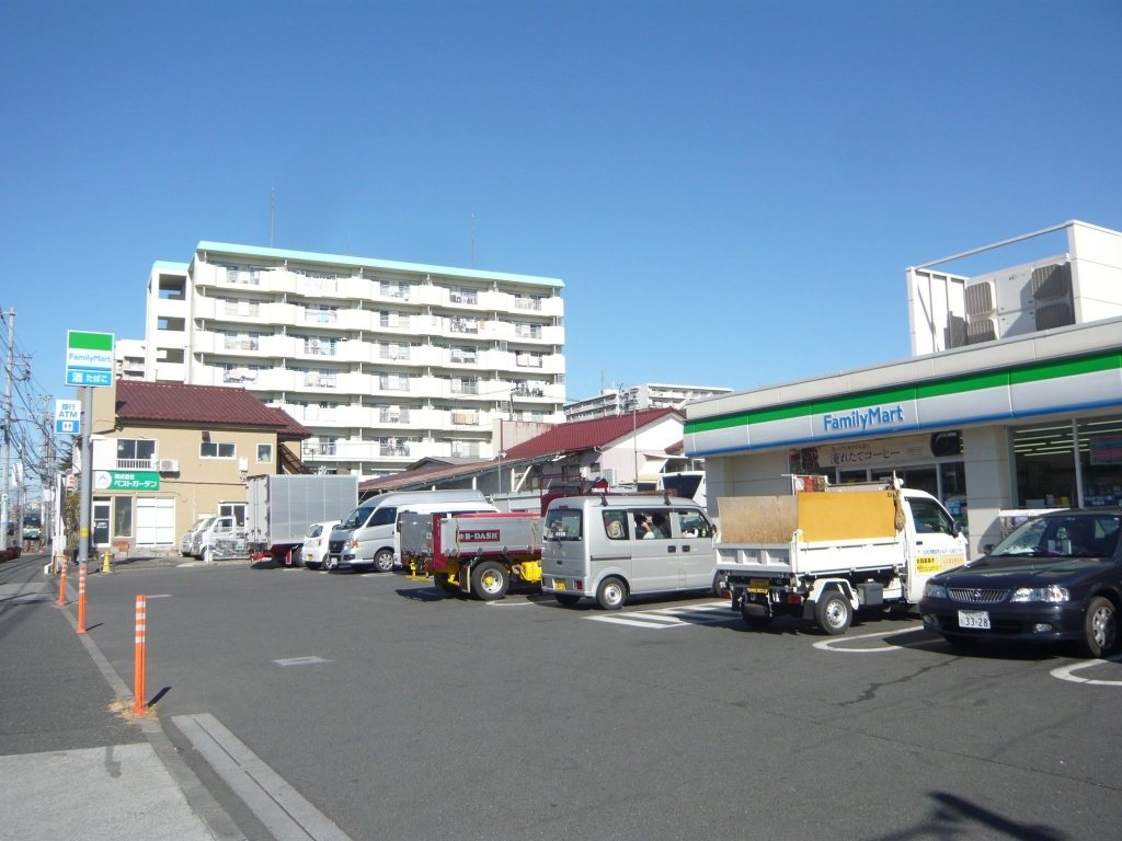 コンビニ　ファミリーマート 西東京谷戸町店（コンビニ）まで765m