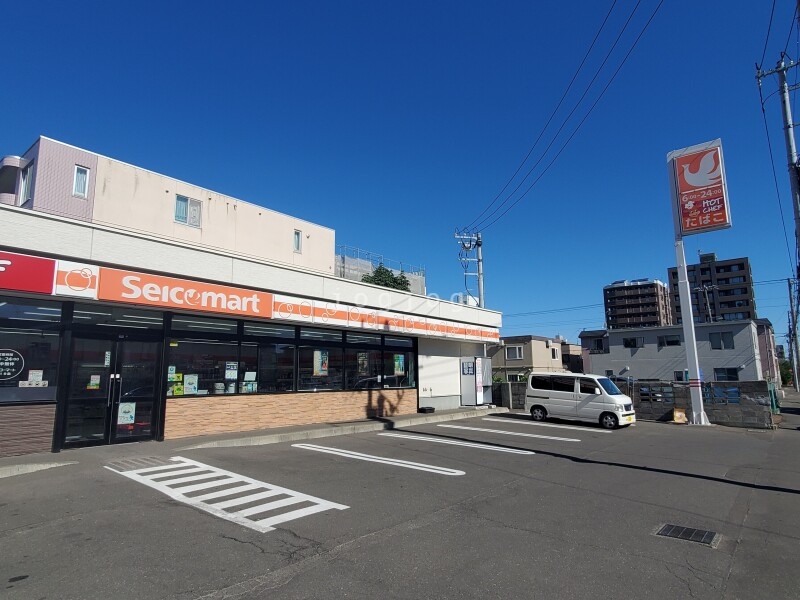 コンビニ　セイコーマート南１９条店（コンビニ）まで385m