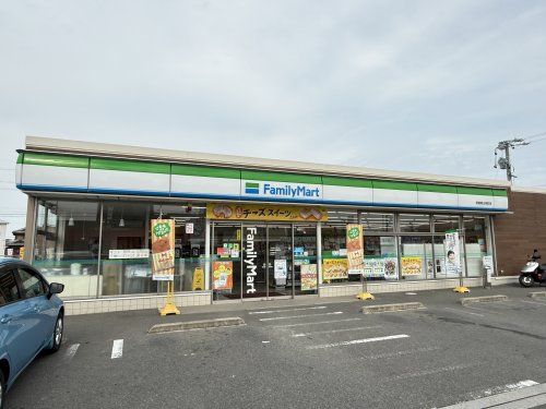 コンビニ　ファミリーマート 鈴鹿南玉垣店（コンビニ）まで250m