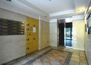 京急本線 平和島駅 徒歩5分 9階建 築26年の外観写真