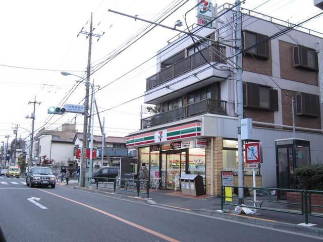 コンビニ　セブンイレブン（コンビニ）まで330m
